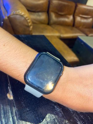 Protector apple watch 44 nuevos a estrenar, 2 unid