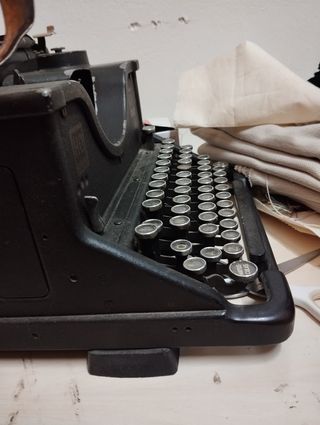 Máquina de escribir Hispano Olivetti