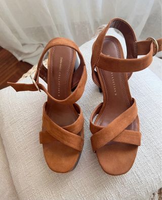 Sandalias tacón y plataforma Zara Talla 37