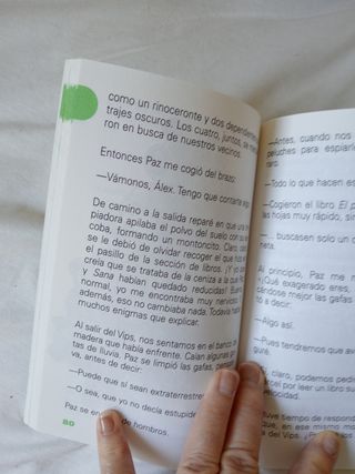 Los extraños vecinos del bajo B