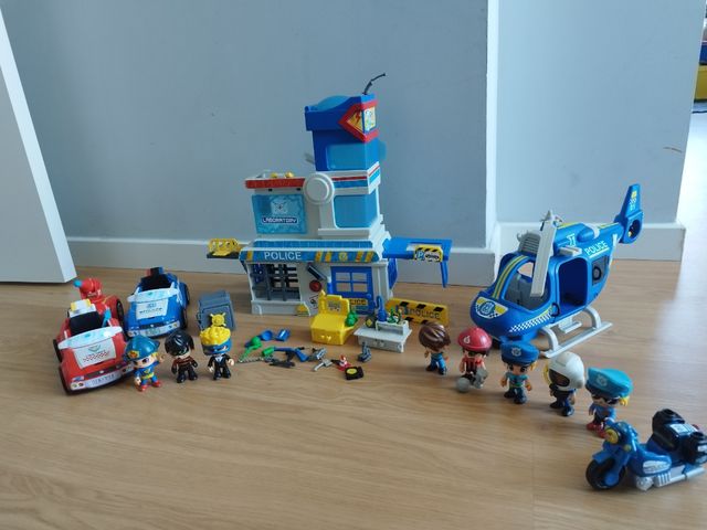 Lote Pin y Pon policía y accesorios