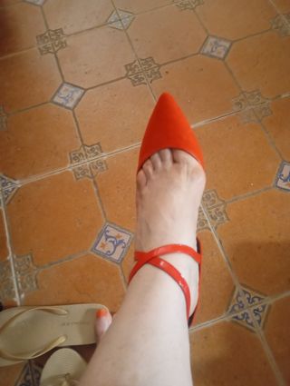 S zapatos de salón rojo