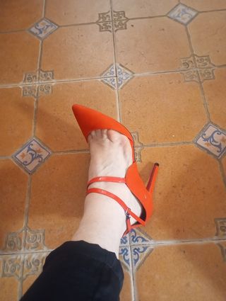 S zapatos de salón rojo