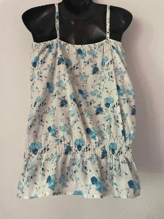 Blusa chica tirantes. Lefties