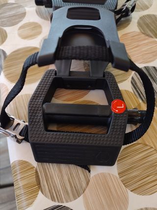 Pedales con calapies