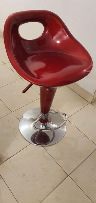 Taburete rojo