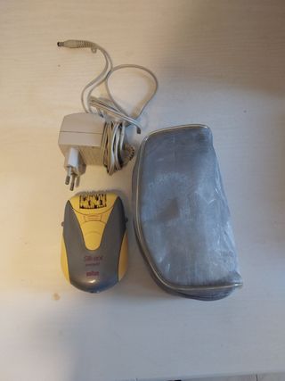 Depiladora eléctrica,con batería BRAUn