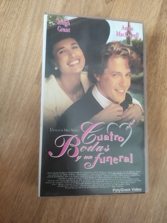 Película VHS Cuatro bodas y un funeral