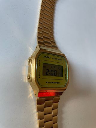 Reloj casio dorado