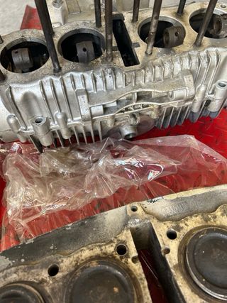 Benelli 654 Carteres y cilindros leer cambios