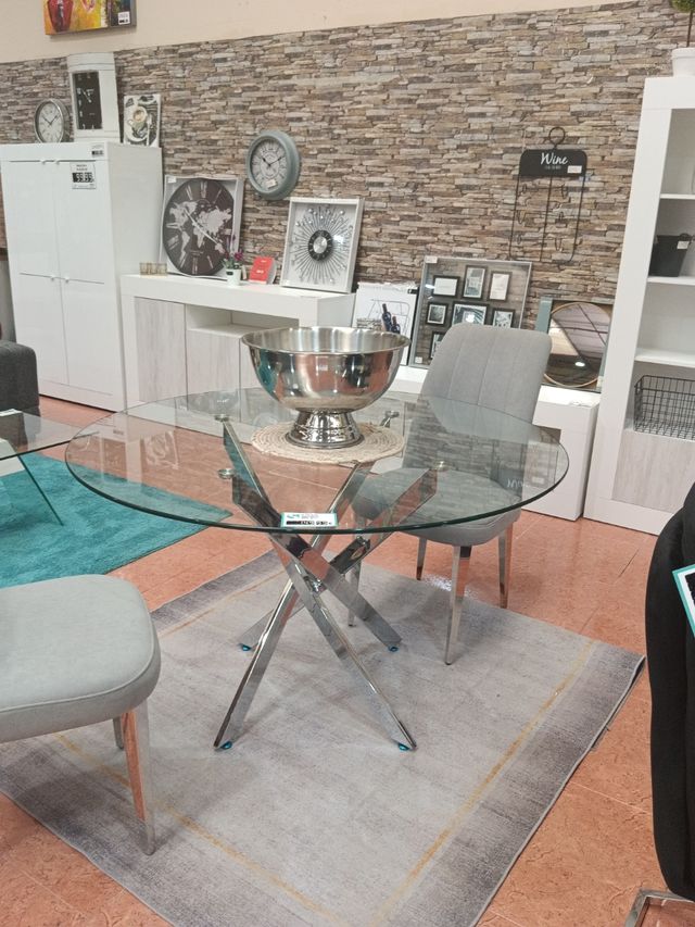 Mesa de comedor de diseño, plateada 124.99€