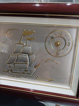 Quadro con placca in argento. 