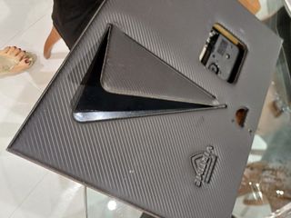 Quadro con placca in argento. 