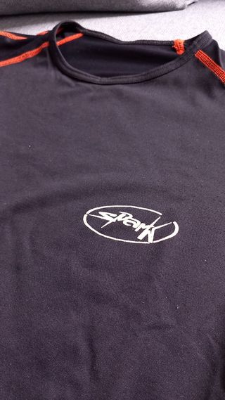 T shirt sportiva tessuto tecnico