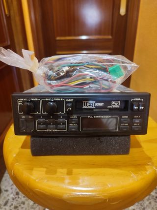 Radiocasete antiguo para clásicos 