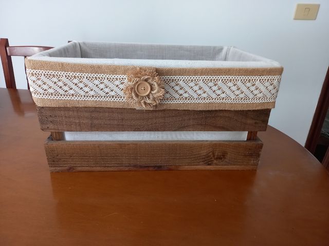 Caja de madera decorada