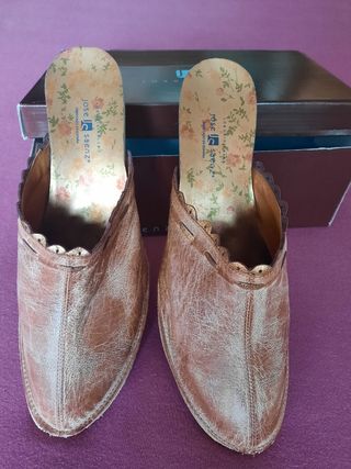 ZUECOS DE PIEL SIN ESTRENAR