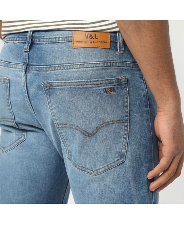 Victorio & Lucchino. Pantalón vaquero slim. W32