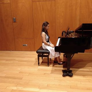 Clases de viola, violín, piano y solfeo/