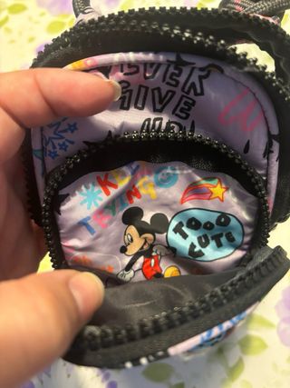 Portamovil Mickey con bolsillo delantero