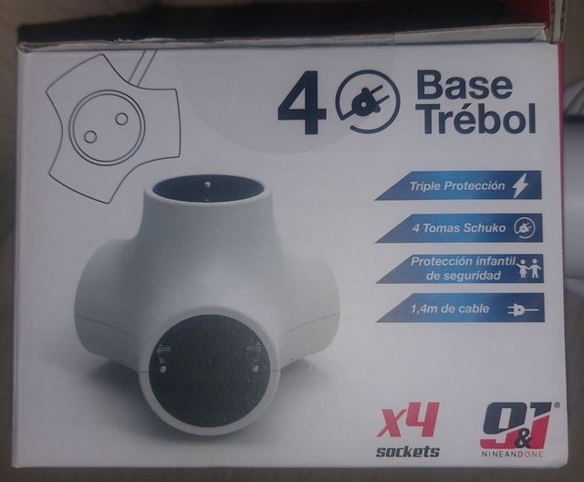 Base de enchufe trébol 4 tomas