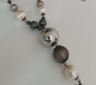 Collar bolas y perlas 