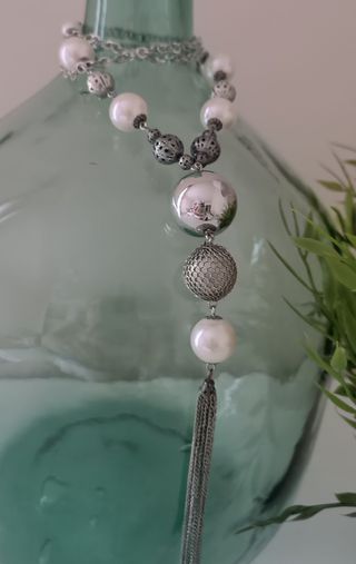 Collar bolas y perlas 