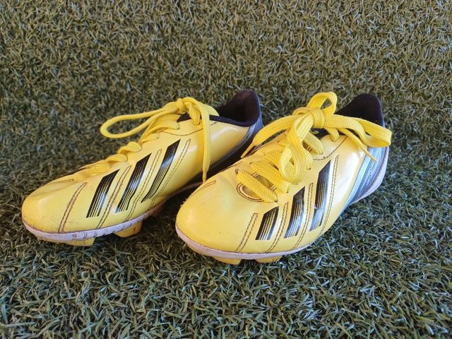 Botas fútbol infantil