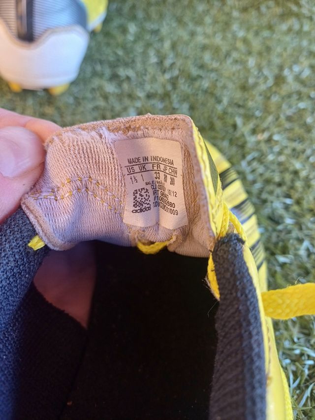 Botas fútbol infantil