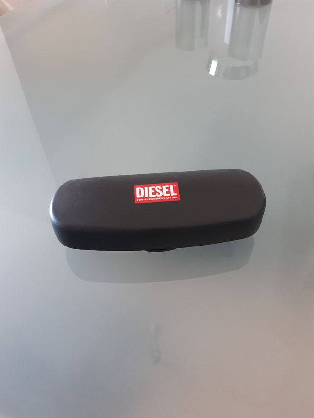 Funda rígida de gafas DIESEL
