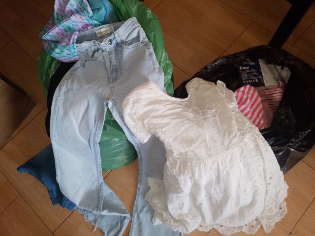 ROPA! OPORTUNIDAD!! Muchaaaa ropa