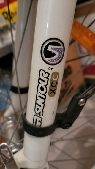 Bicicleta Decathlon en muy buen estado.