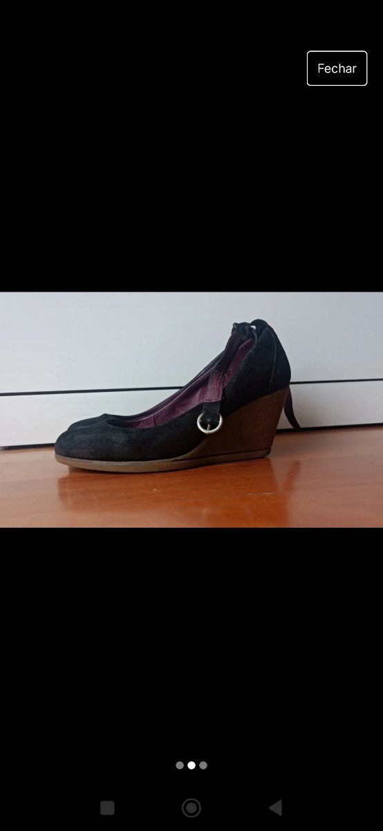 Sapatos em camurça e pele