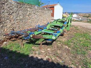 Chisel AGROMET 19 brazos