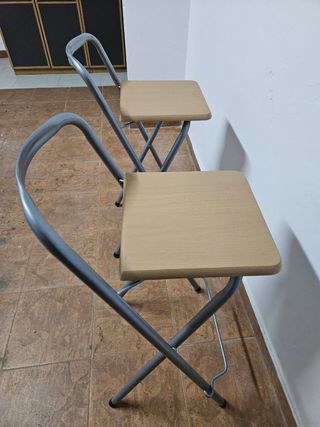 2 seggioloni per isola