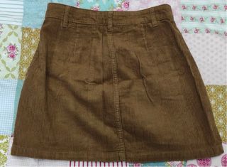 Falda marron de pana