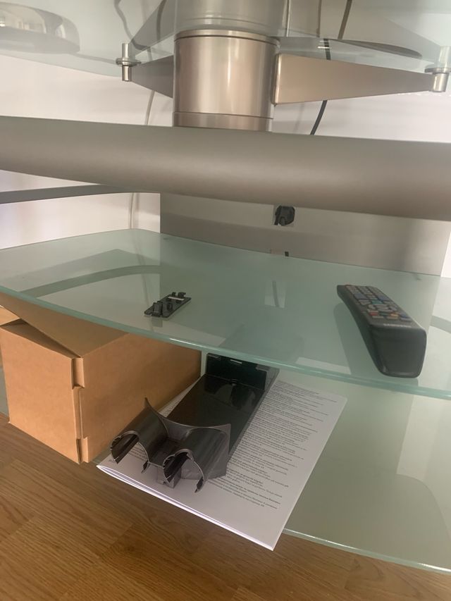 Mueble soporte tv cristal giratorio