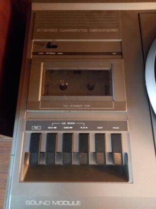 Tocadiscos, ràdio y cassette