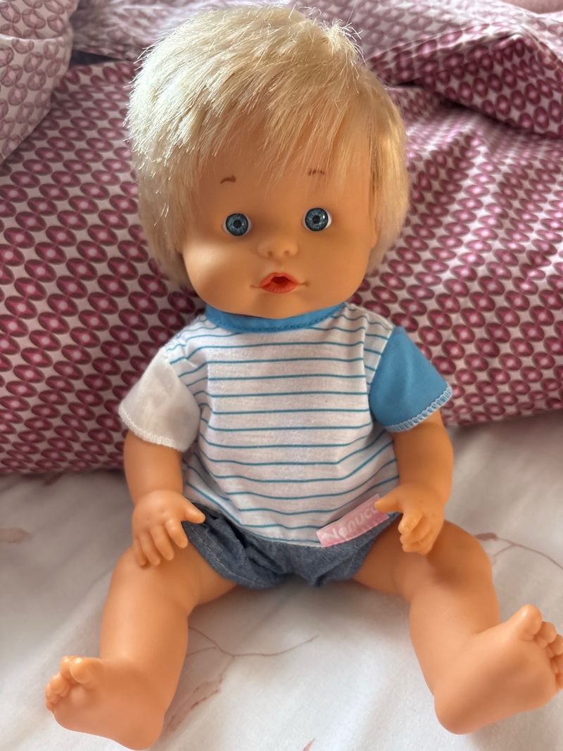 nenucos con pelo niña y niño de segunda mano por 15 EUR en Gijón