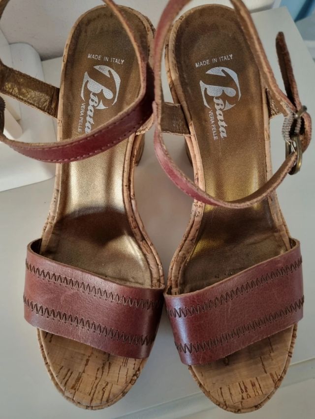 Sandali alti con zeppa