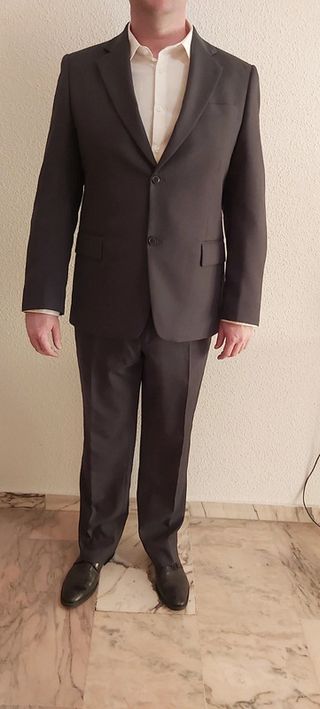 Traje de caballero gris
