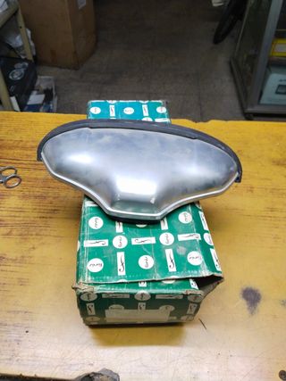 Piloto matricula Seat 600 fores