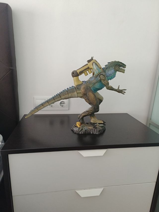 Antica figura giocattolo Godzilla