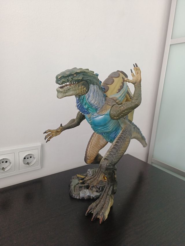 Antica figura giocattolo Godzilla