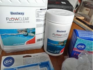 Accessori chimici pulizia piscina