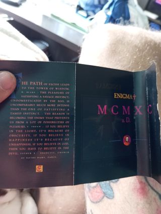 Cassette enigma música electrónica