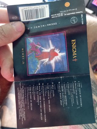 Cassette enigma música electrónica