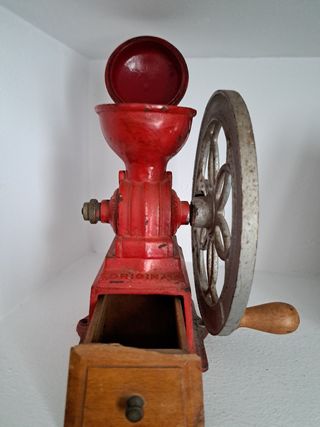 Molinillo cafe antiguo color rojo