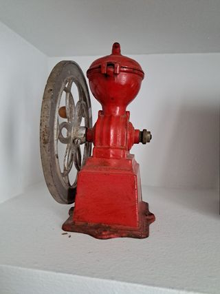 Molinillo cafe antiguo color rojo