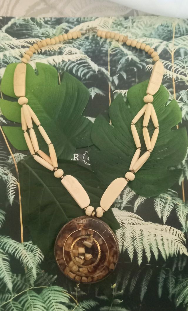 Collana etnica